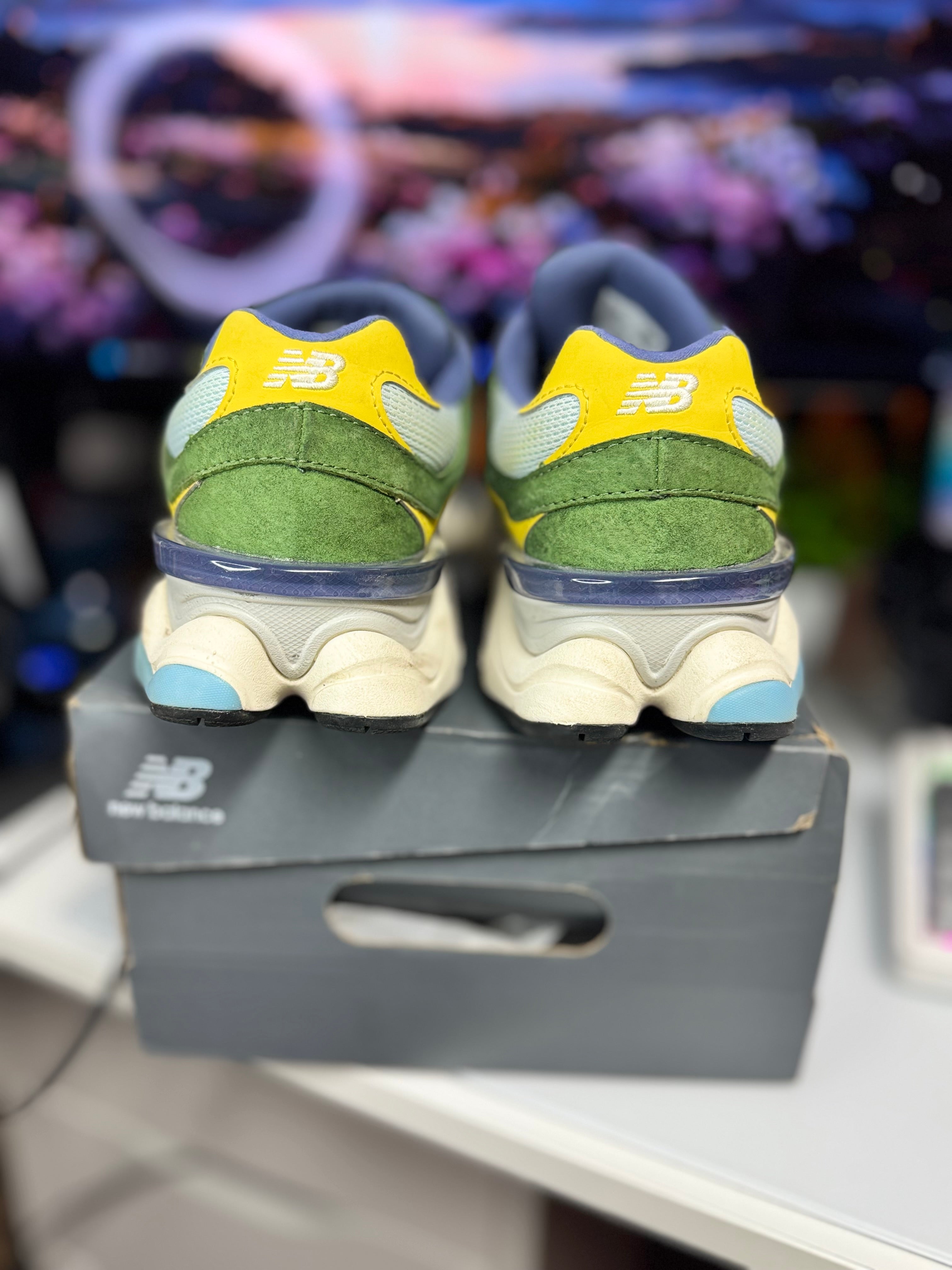 "Pine Green" New Balance 9060