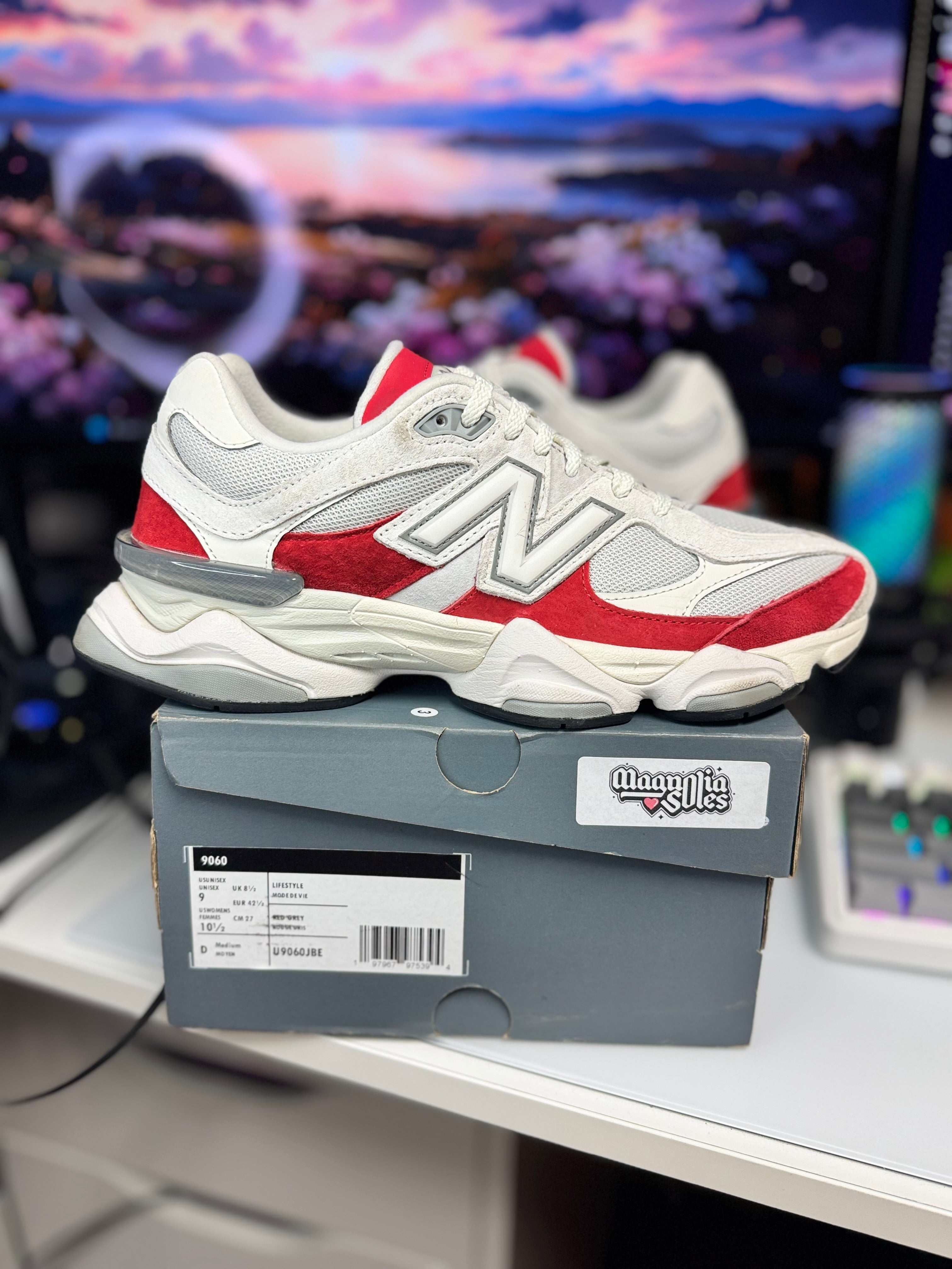 "True Red" New Balance 9060