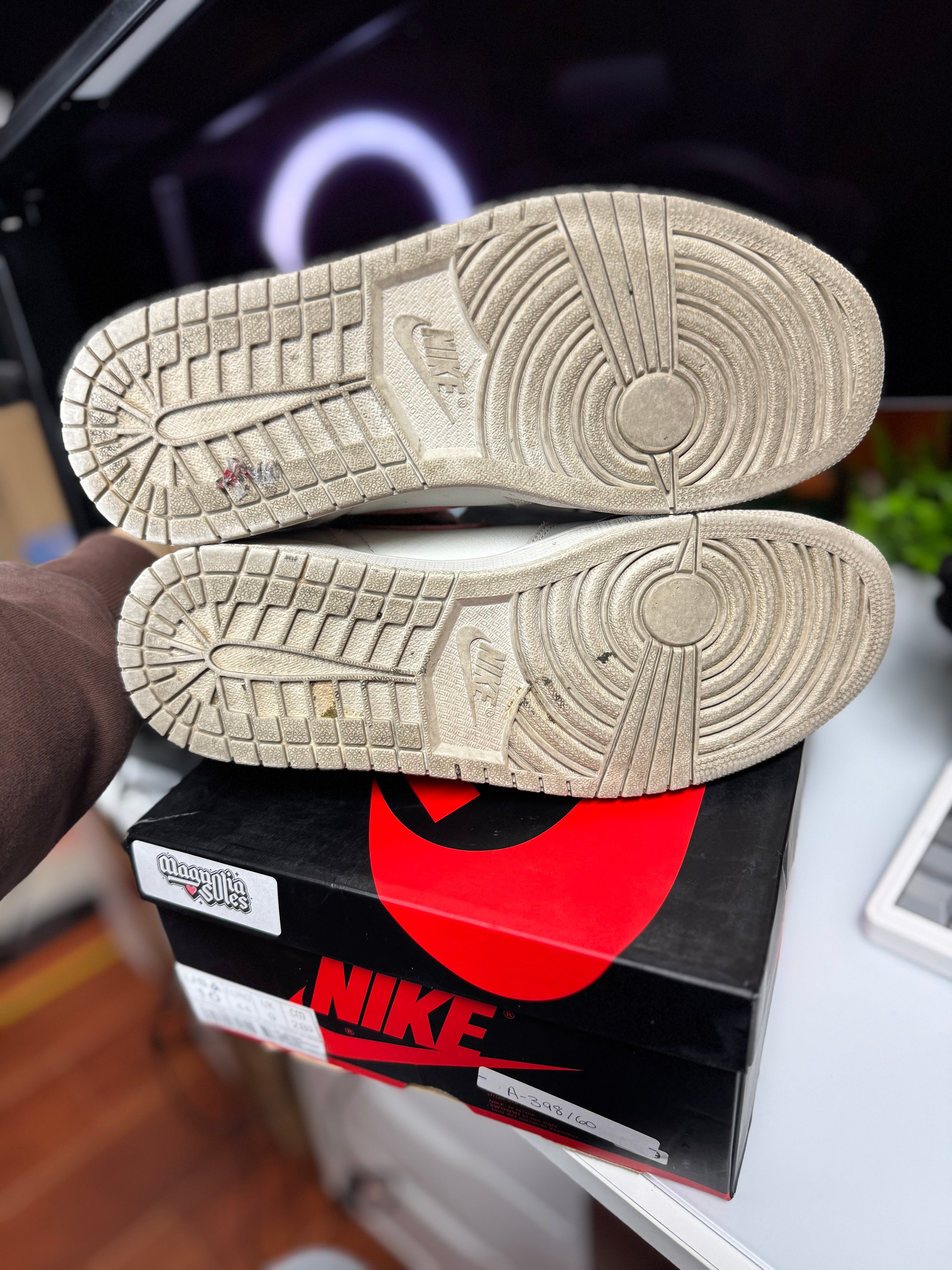 "Defiant NYC to Paris" Air Jordan Retro 1 SB