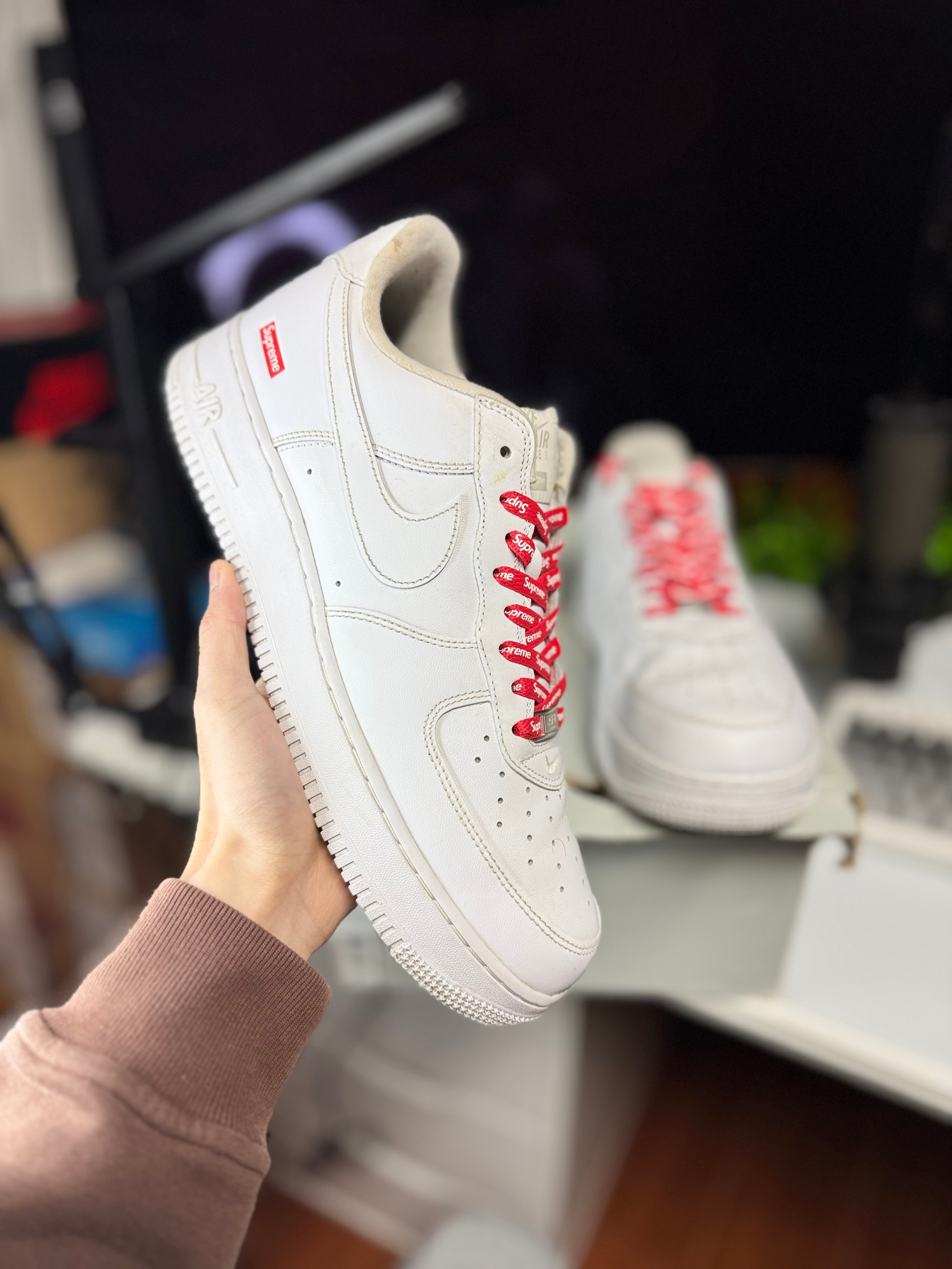 "White Supreme" Nike Air Force 1 Low