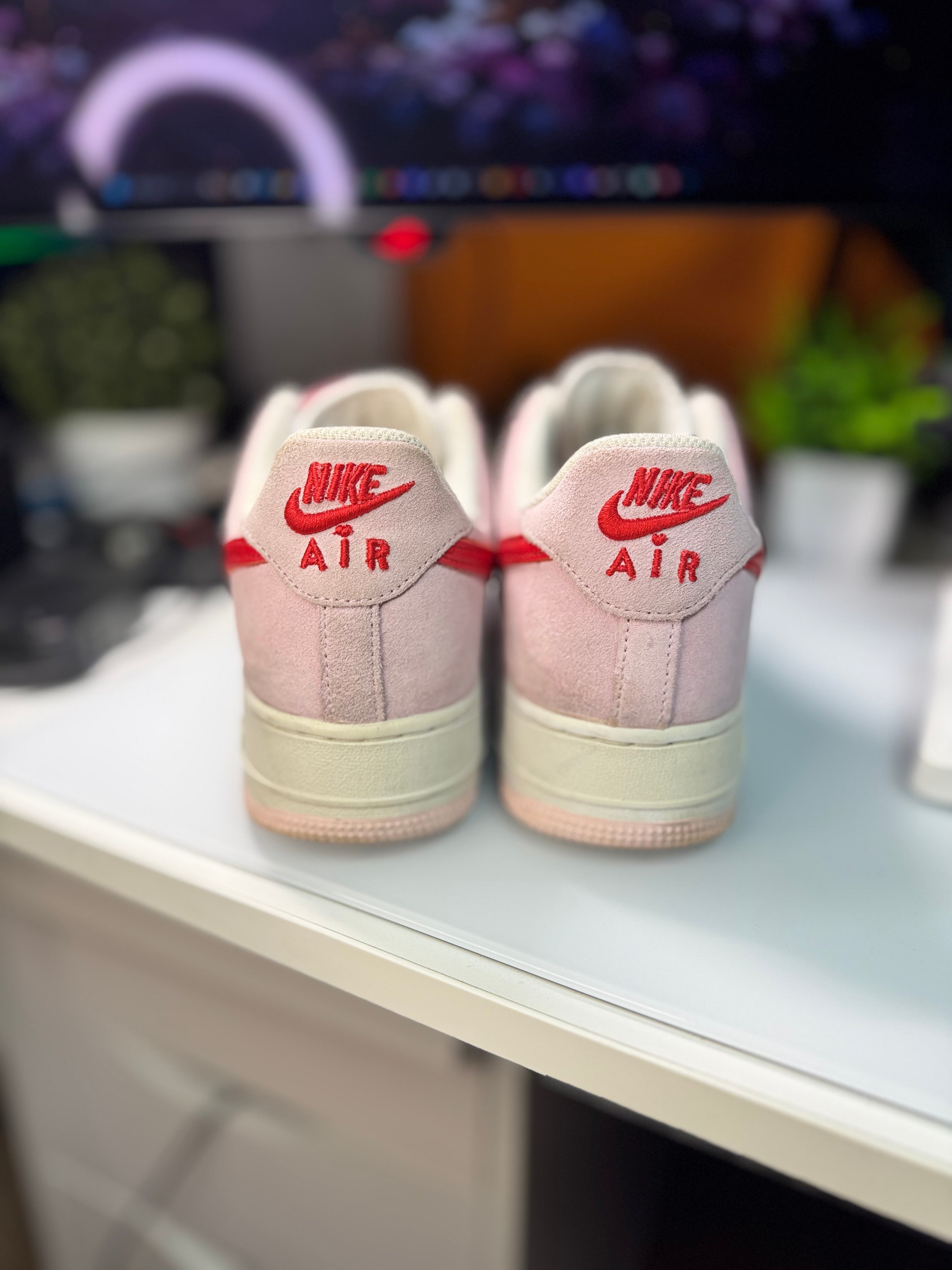 "Valentine's Day" Nike Air Force 1 Low