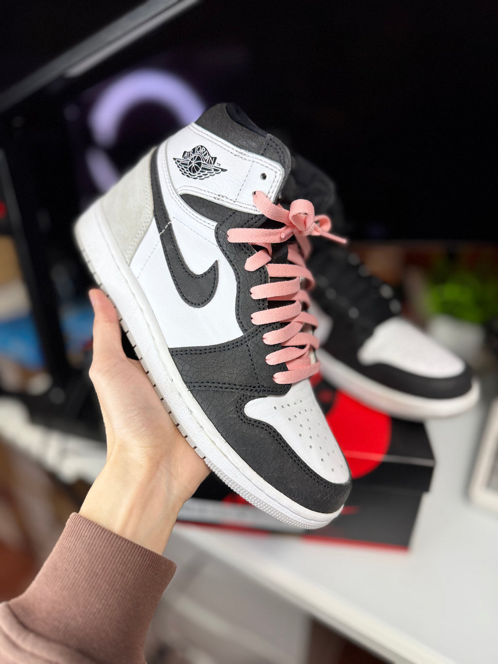 "Bleached Coral" Air Jordan Retro 1