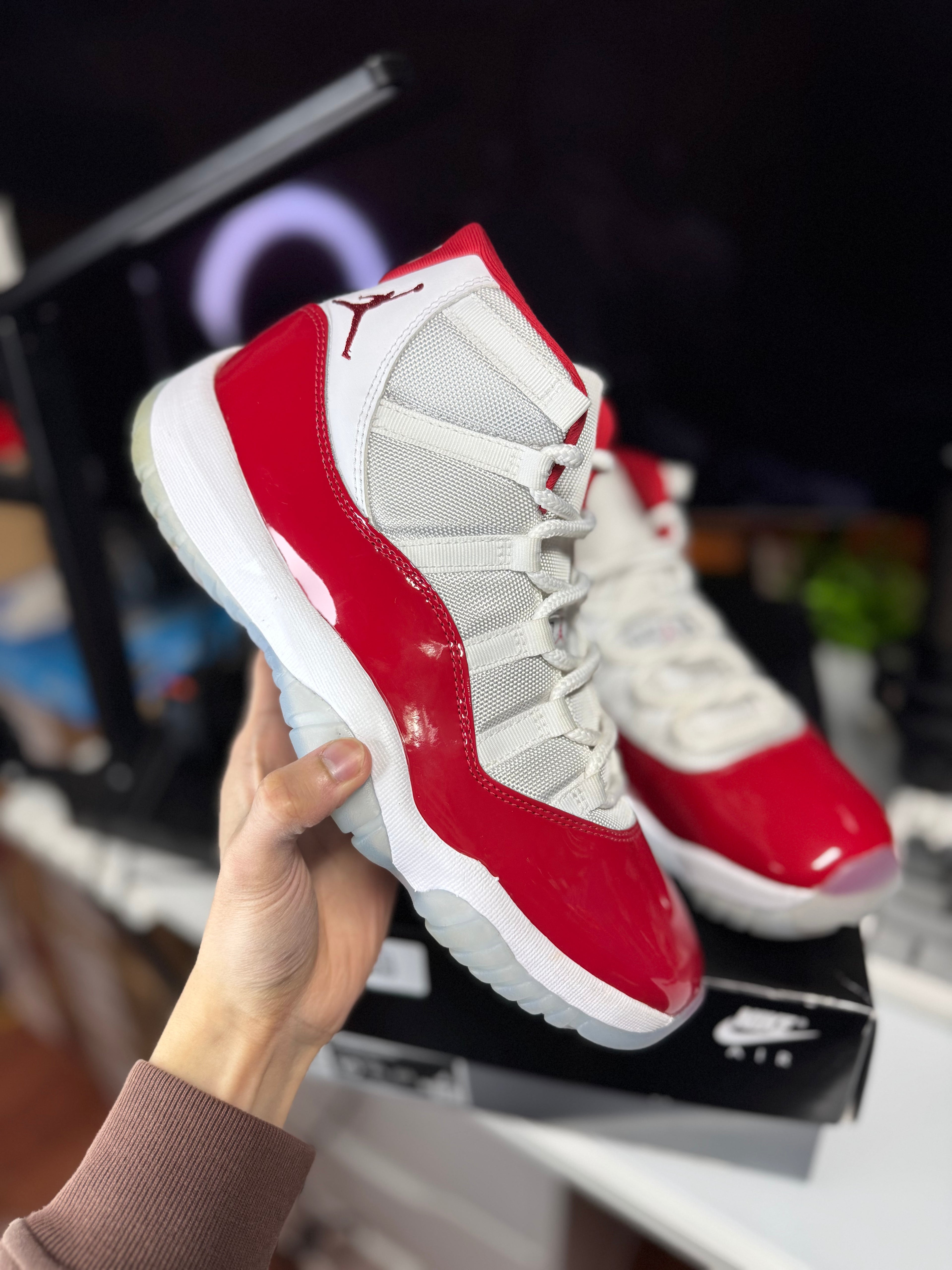 "Cherry" Air Jordan Retro 11 OG