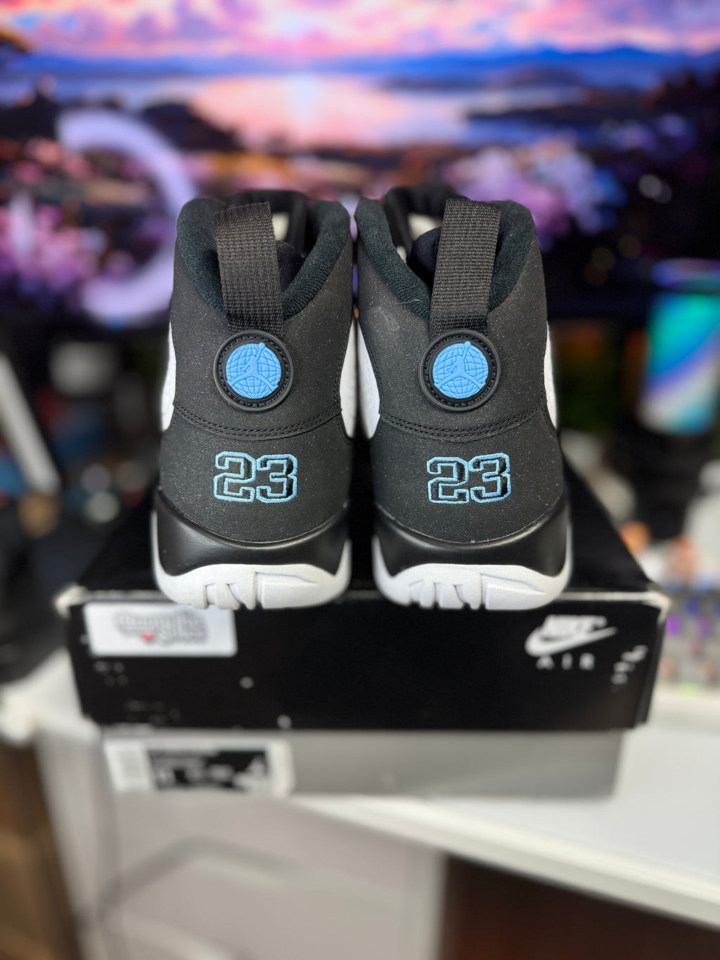 "University Blue" Air Jordan Retro 9
