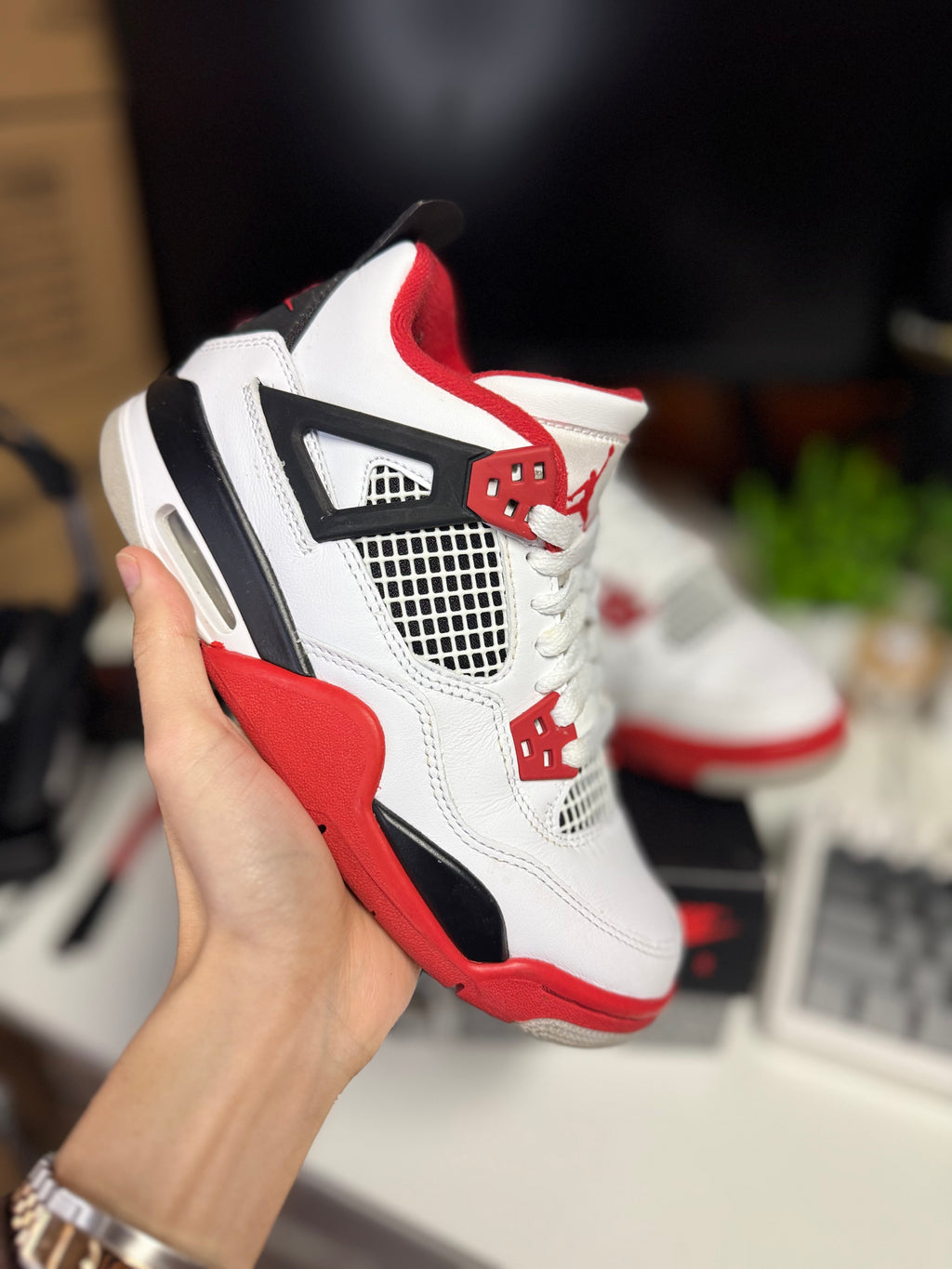 "Fire Red 2020" Air Jordan Retro 4 (GS)