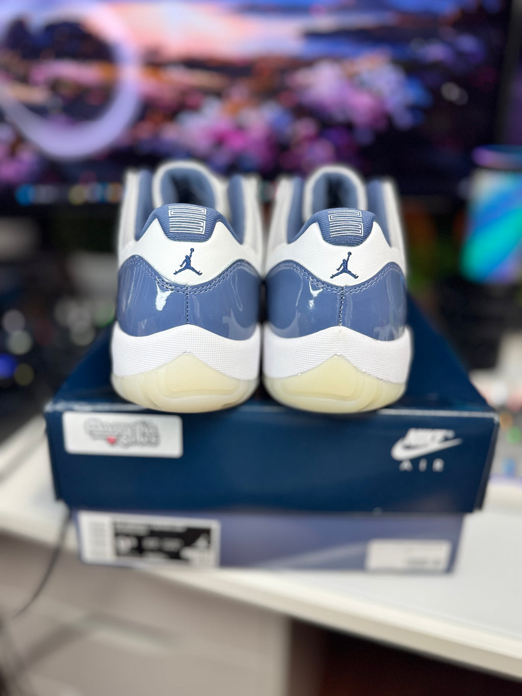 "Diffused Blue" Air Jordan Retro 11 Low