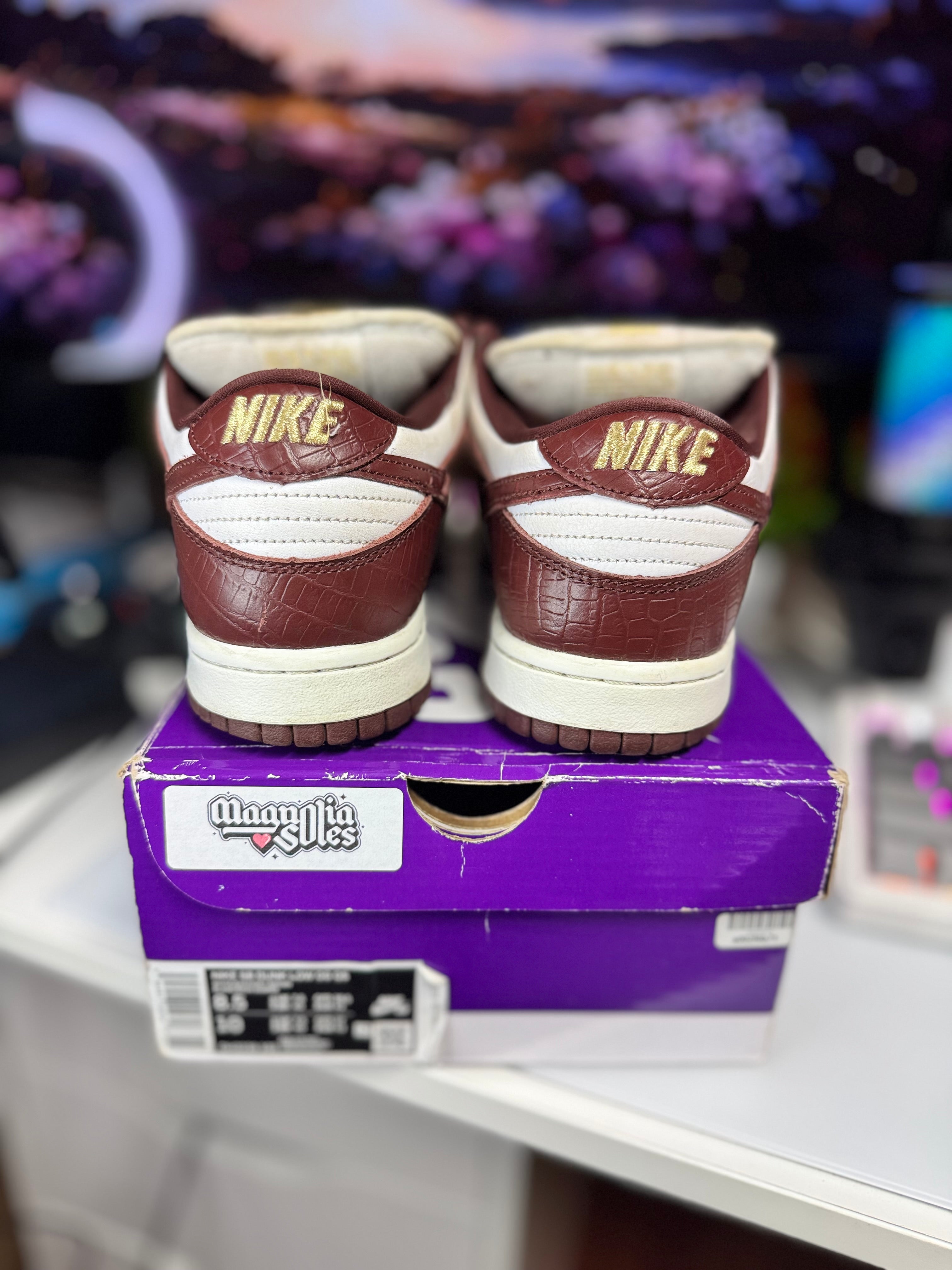 "Brown Stars" Supreme Nike SB Dunk Low