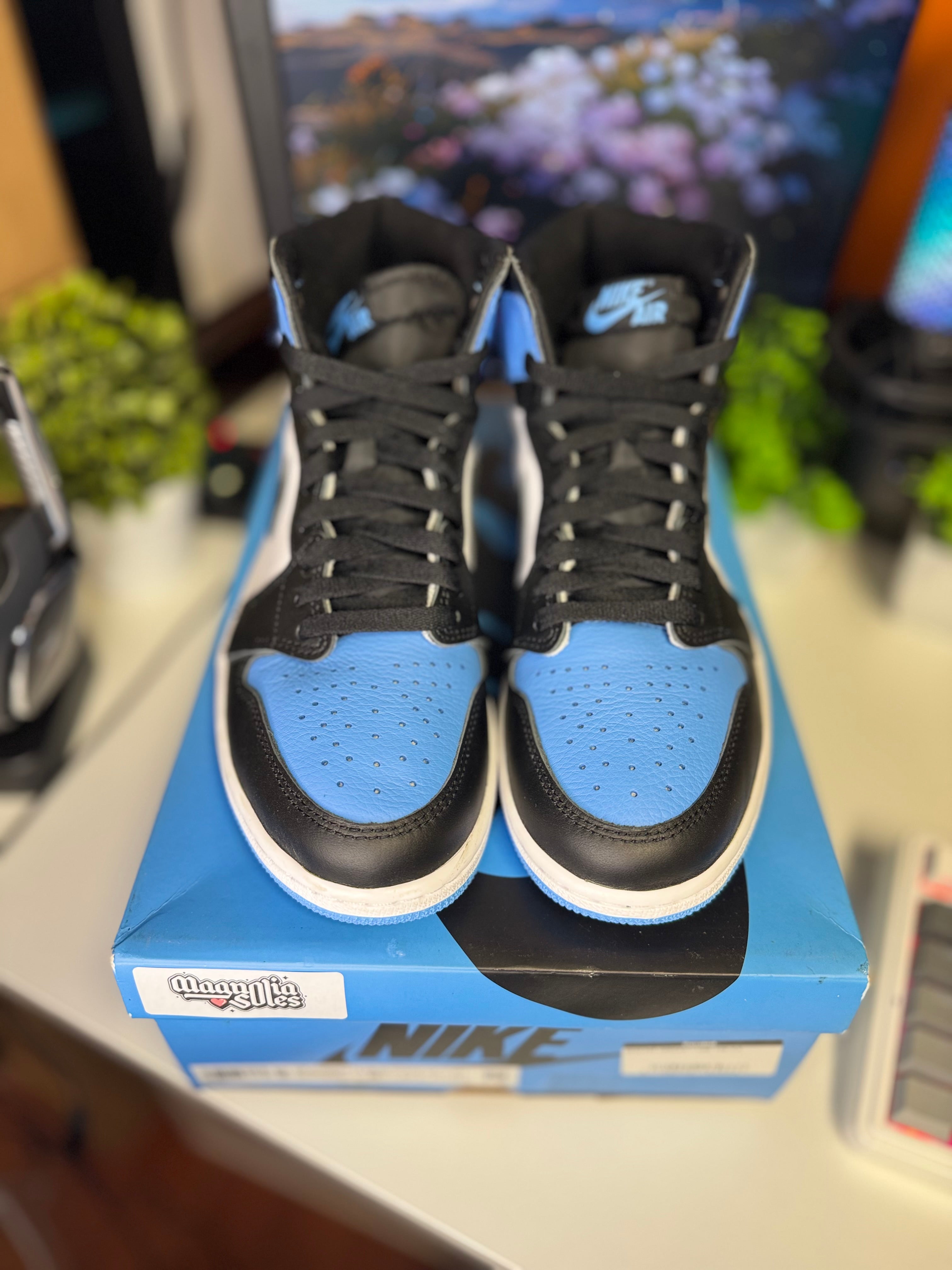 "UNC Toe" Air Jordan Retro 1