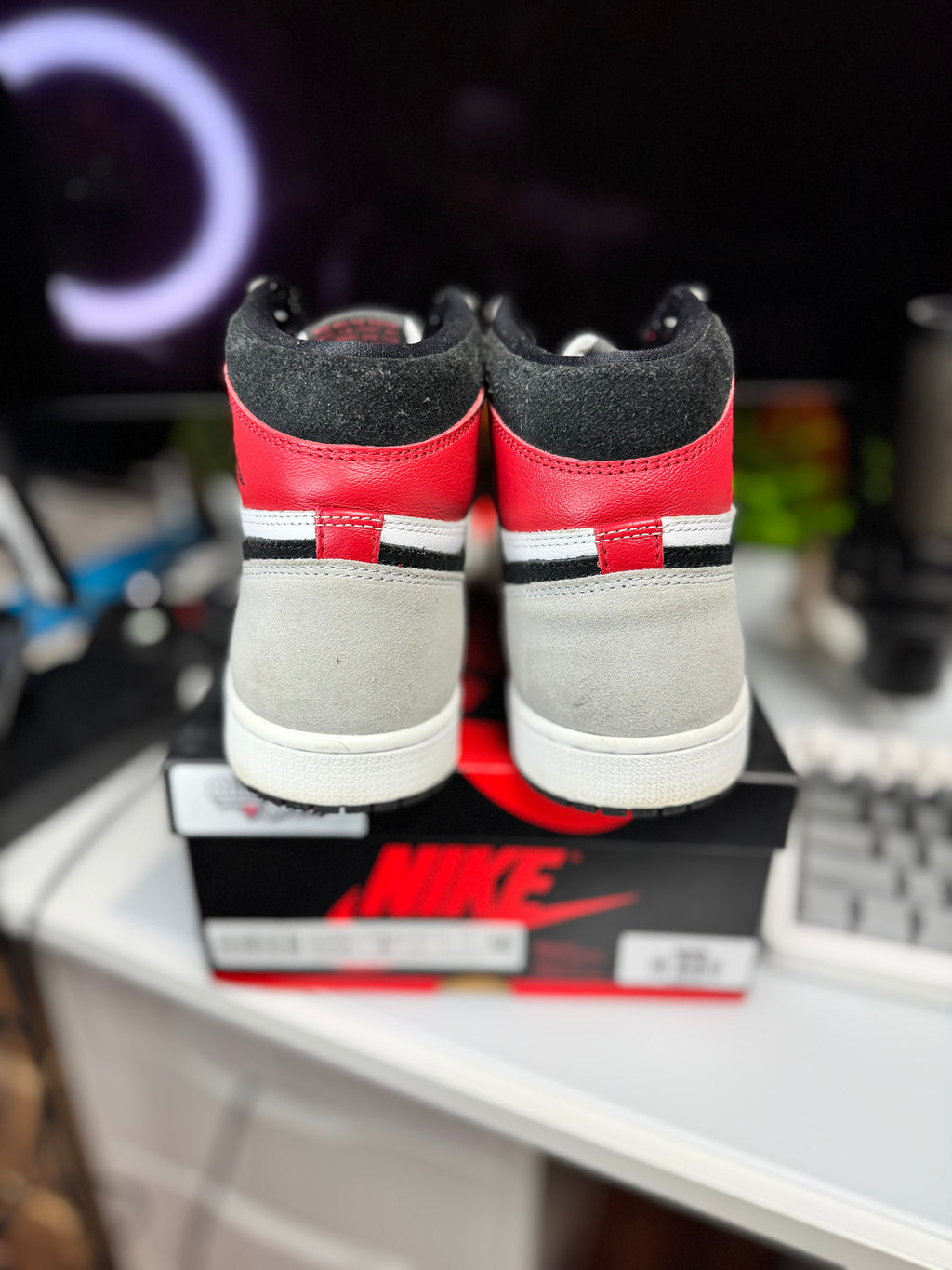 "Light Smoke Grey" Air Jordan Retro 1