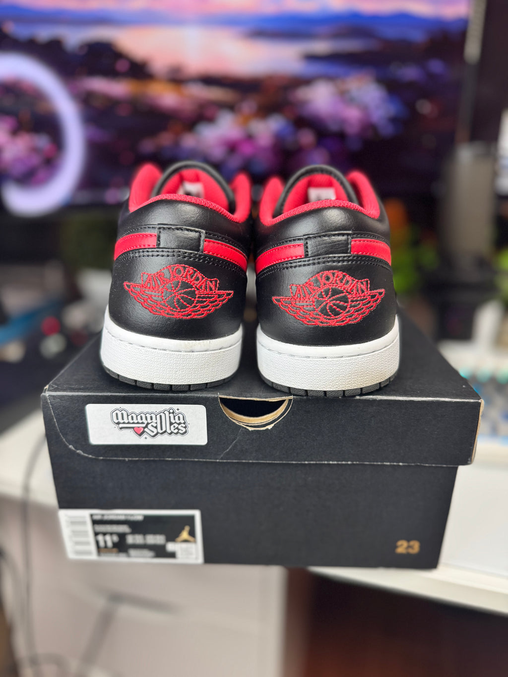 "Alternate Bred Swoosh" Air Jordan Retro 1 Low