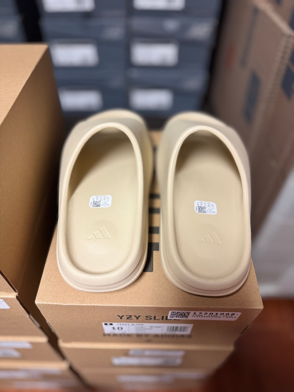 "Bone" Adidas Yeezy Slide