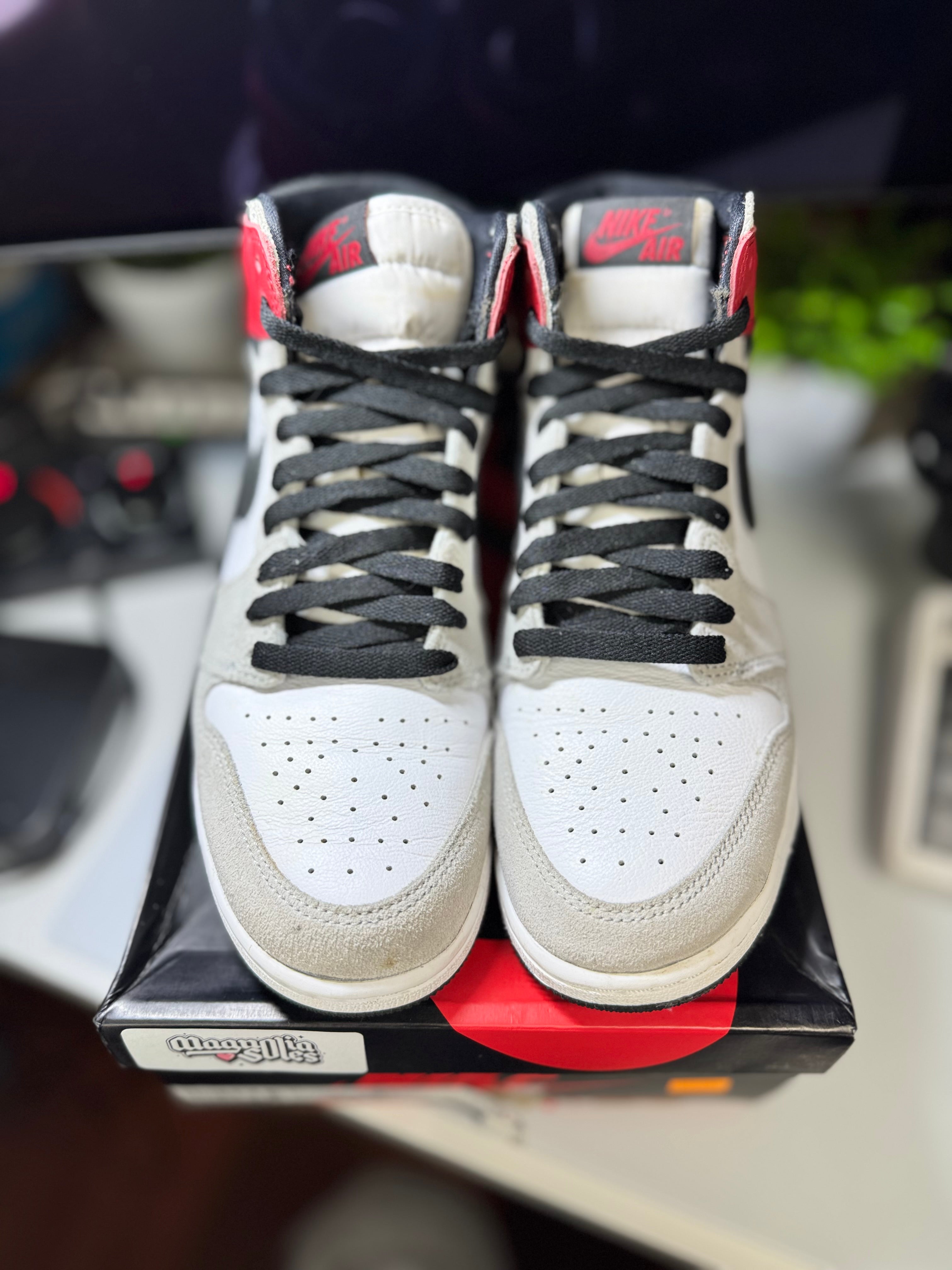 "Light Smoke Grey" Air Jordan Retro 1 (GS)
