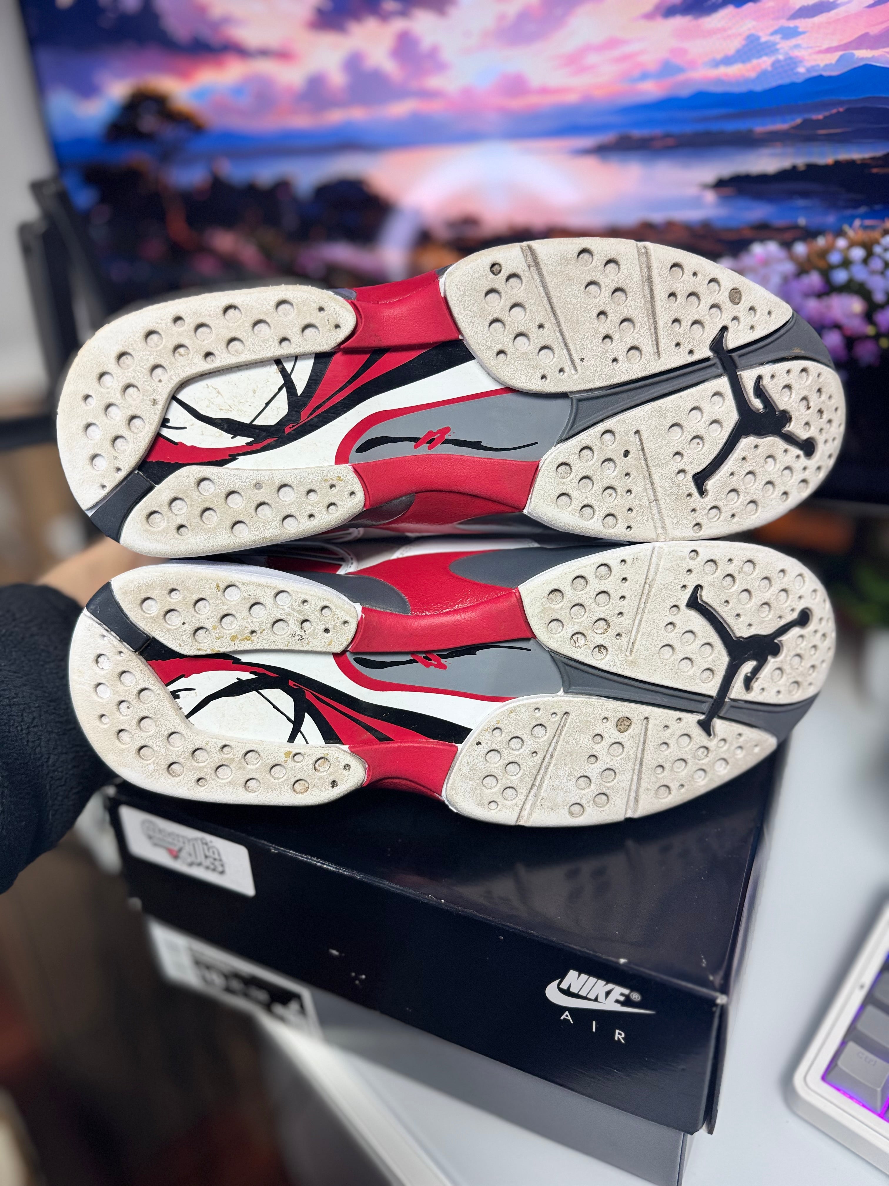 “Bugs Bunny” Air Jordan Retro 8