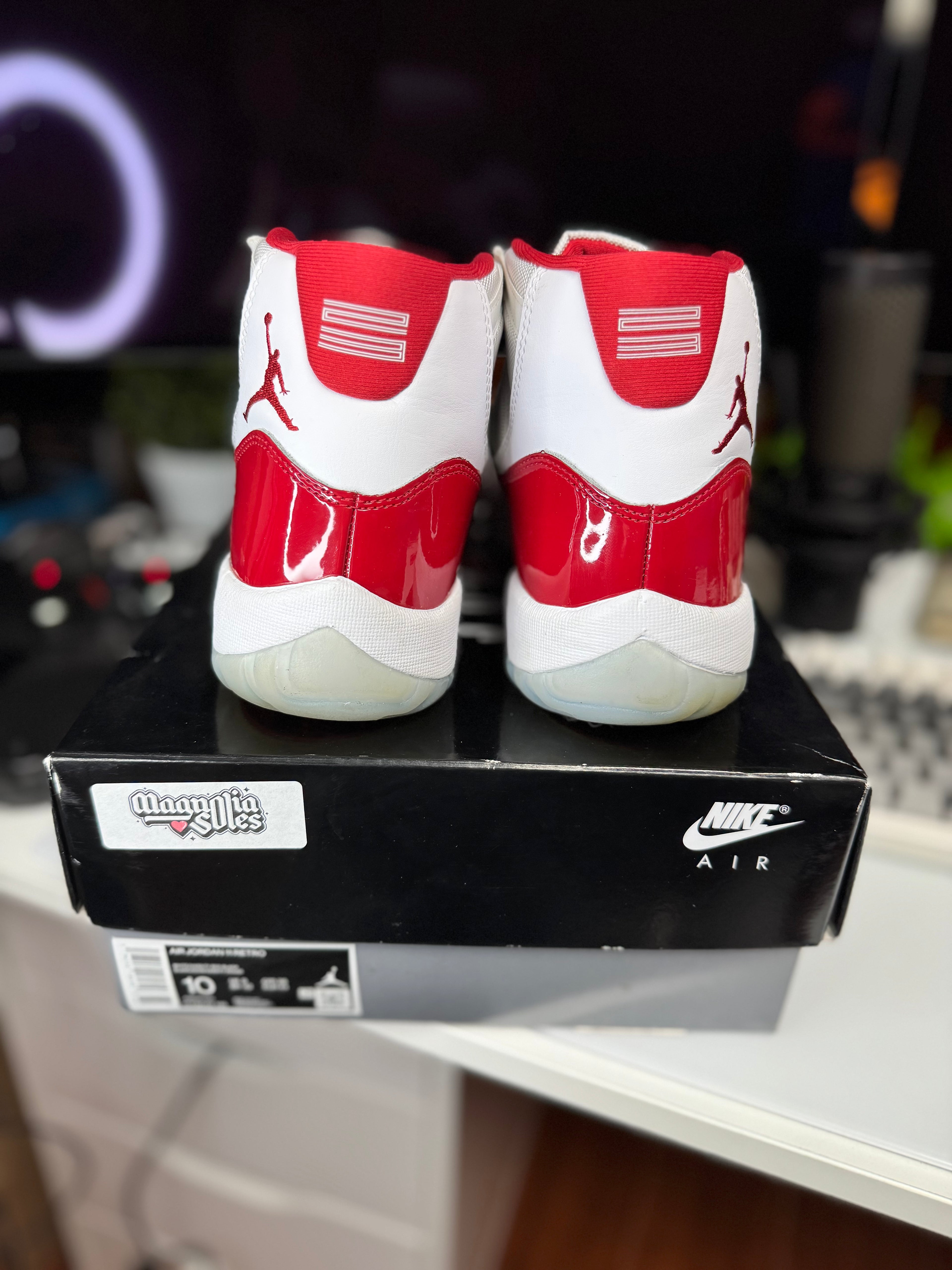 "Cherry" Air Jordan Retro 11 OG