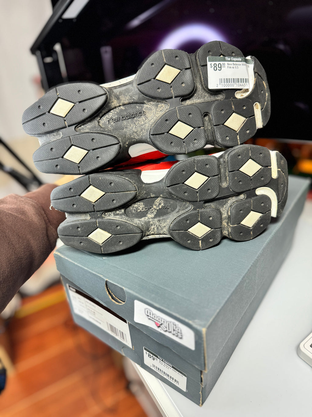 "DTLR Slot Fire" New Balance 9060 (GS)