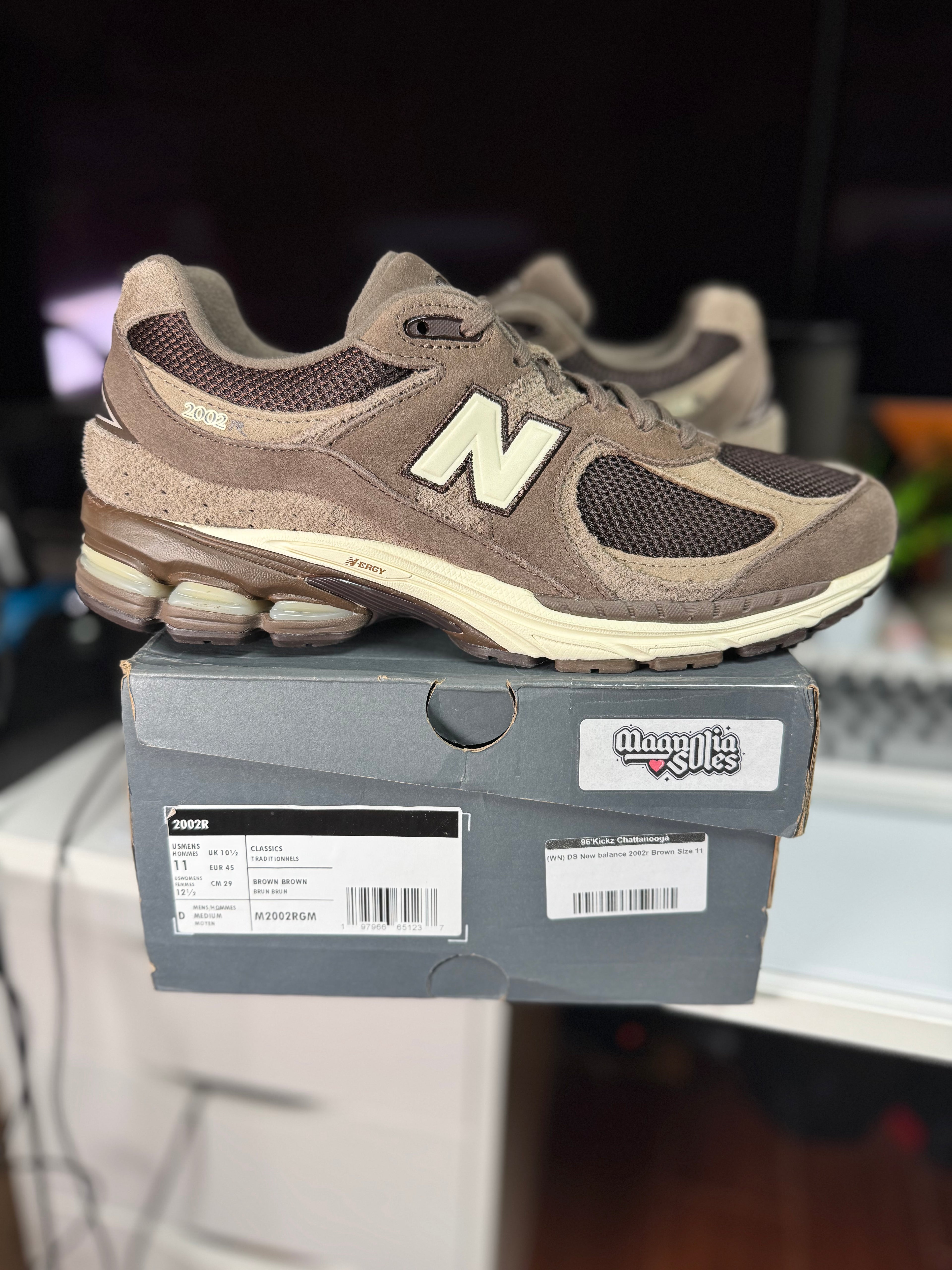 "Shoe Palace Volcanic Rocks" New Balance 2002R