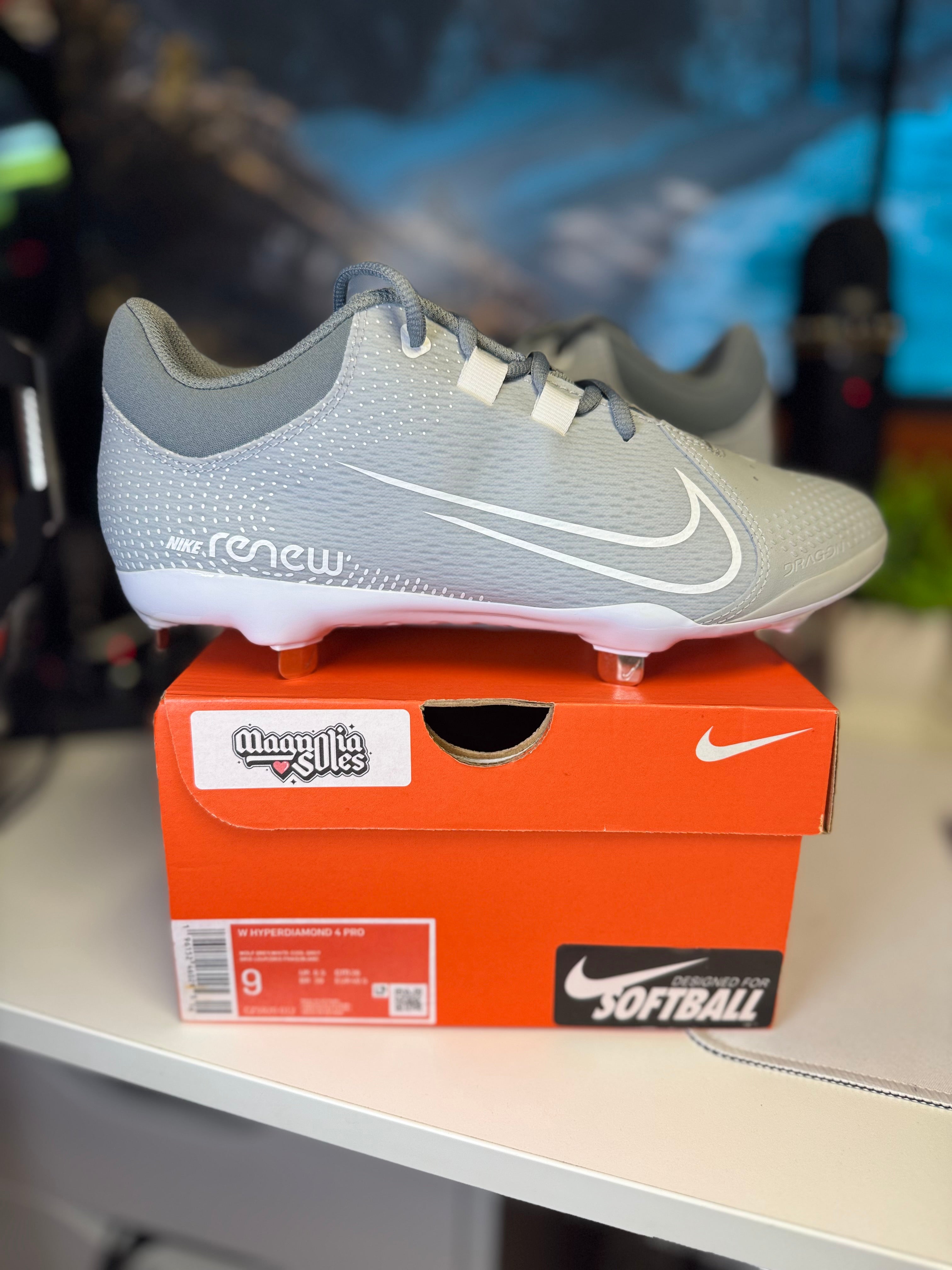 "Grey" Nike Hyperdiamond 4 Pro Softball Cleats