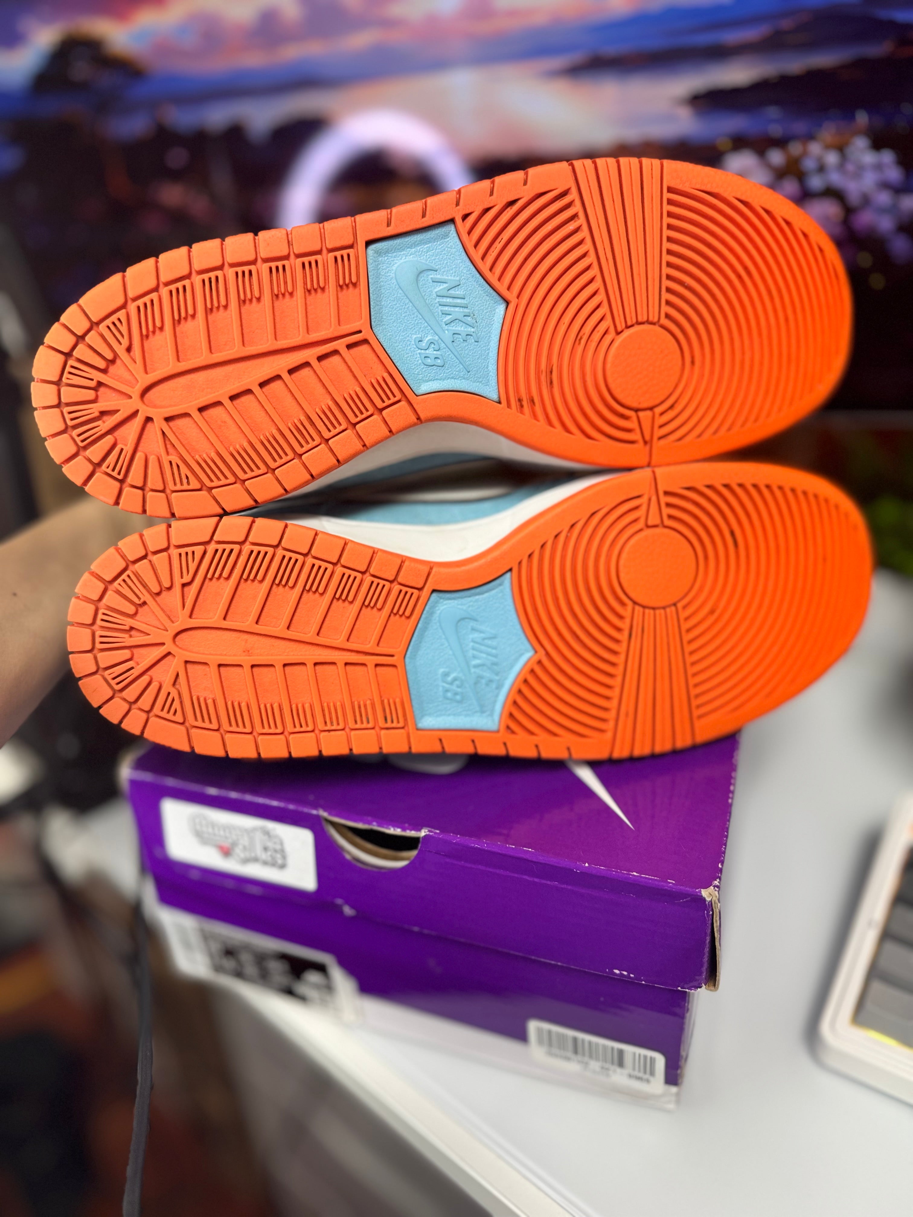 “Club 58 Gulf” Nike SB Dunk Low