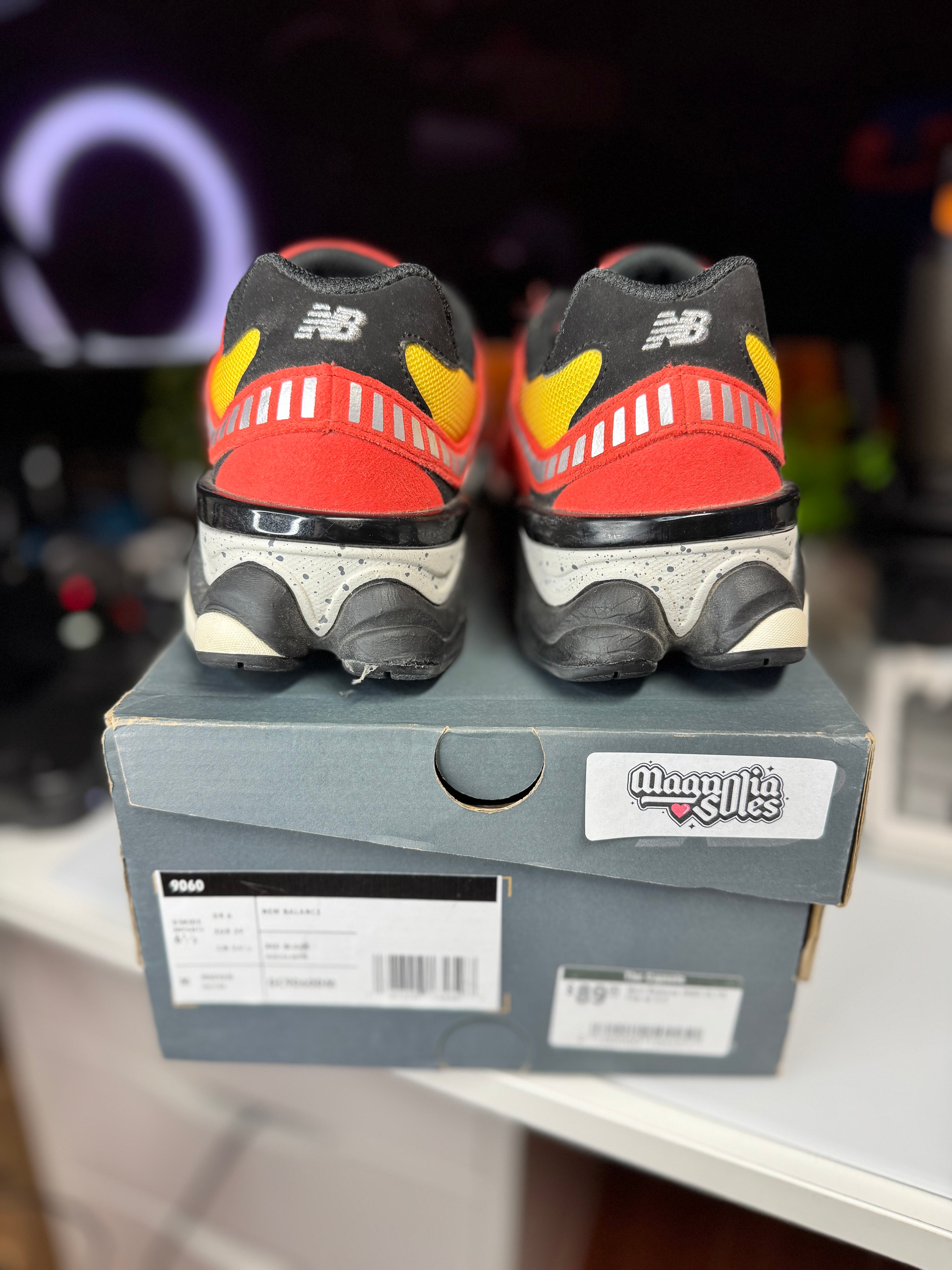 "DTLR Slot Fire" New Balance 9060 (GS)