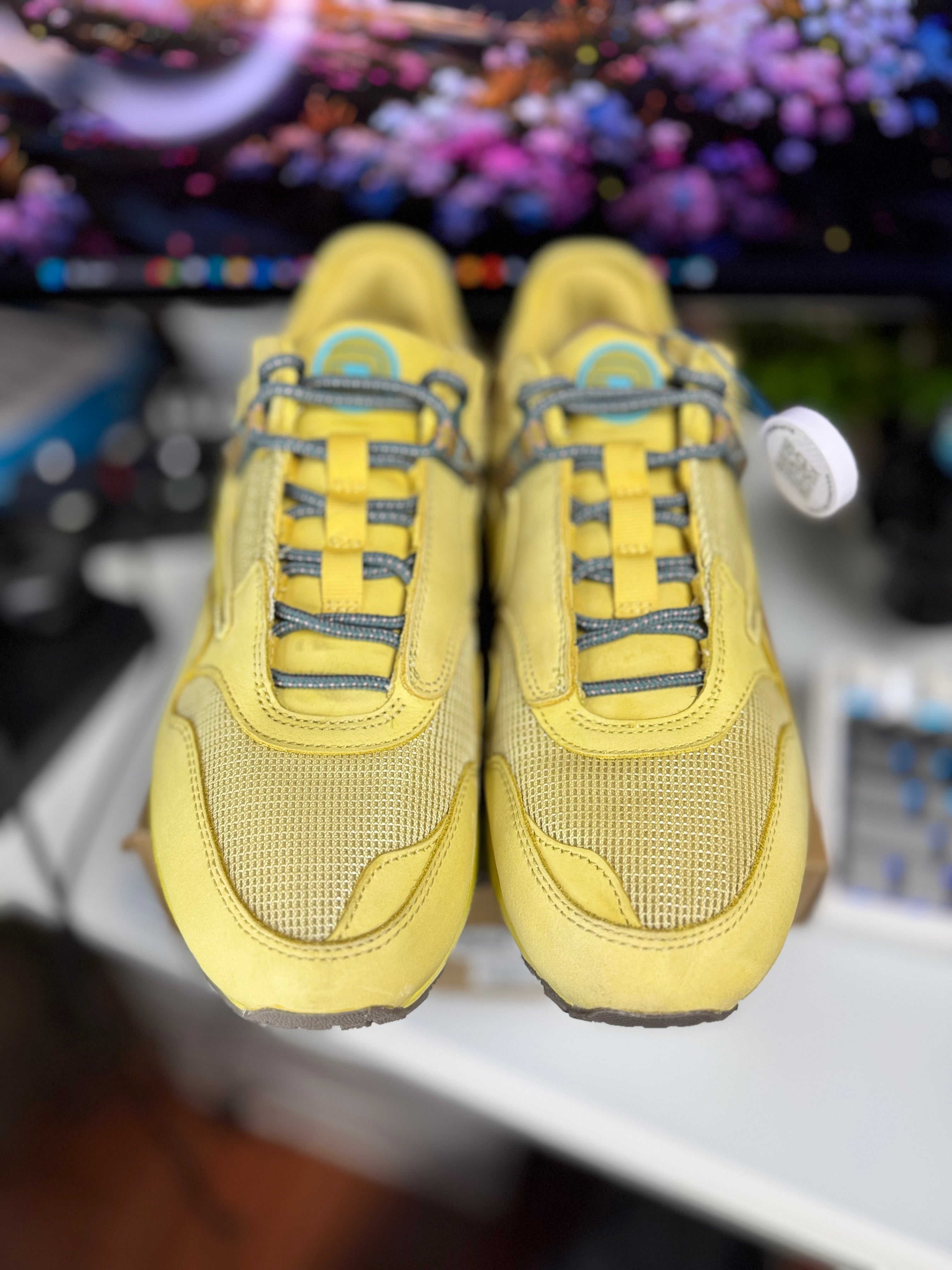 “Saturn Gold” Travis Scott Nike Air Max 1